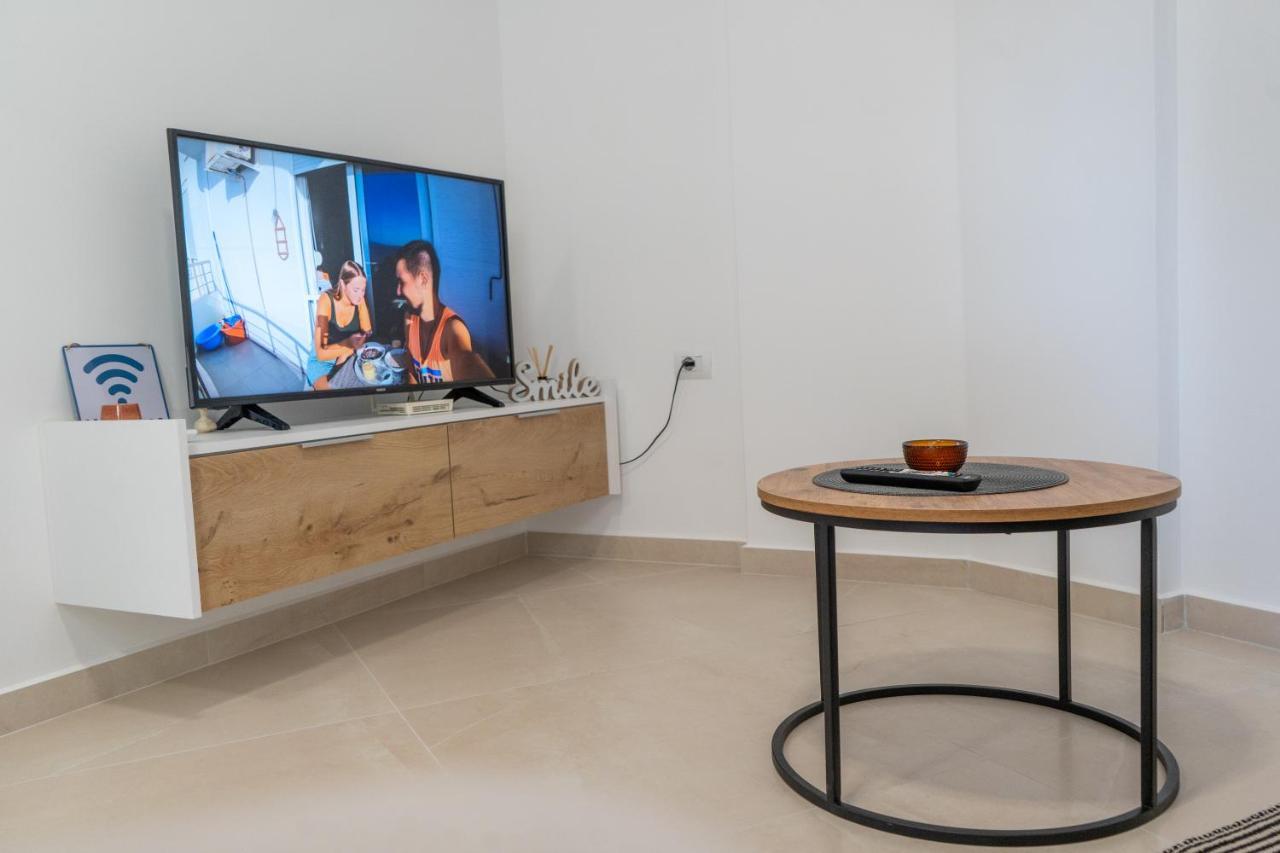 Sea Apartments 123 Саранде Екстериор снимка