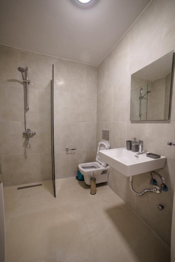 Sea Apartments 123 Саранде Екстериор снимка